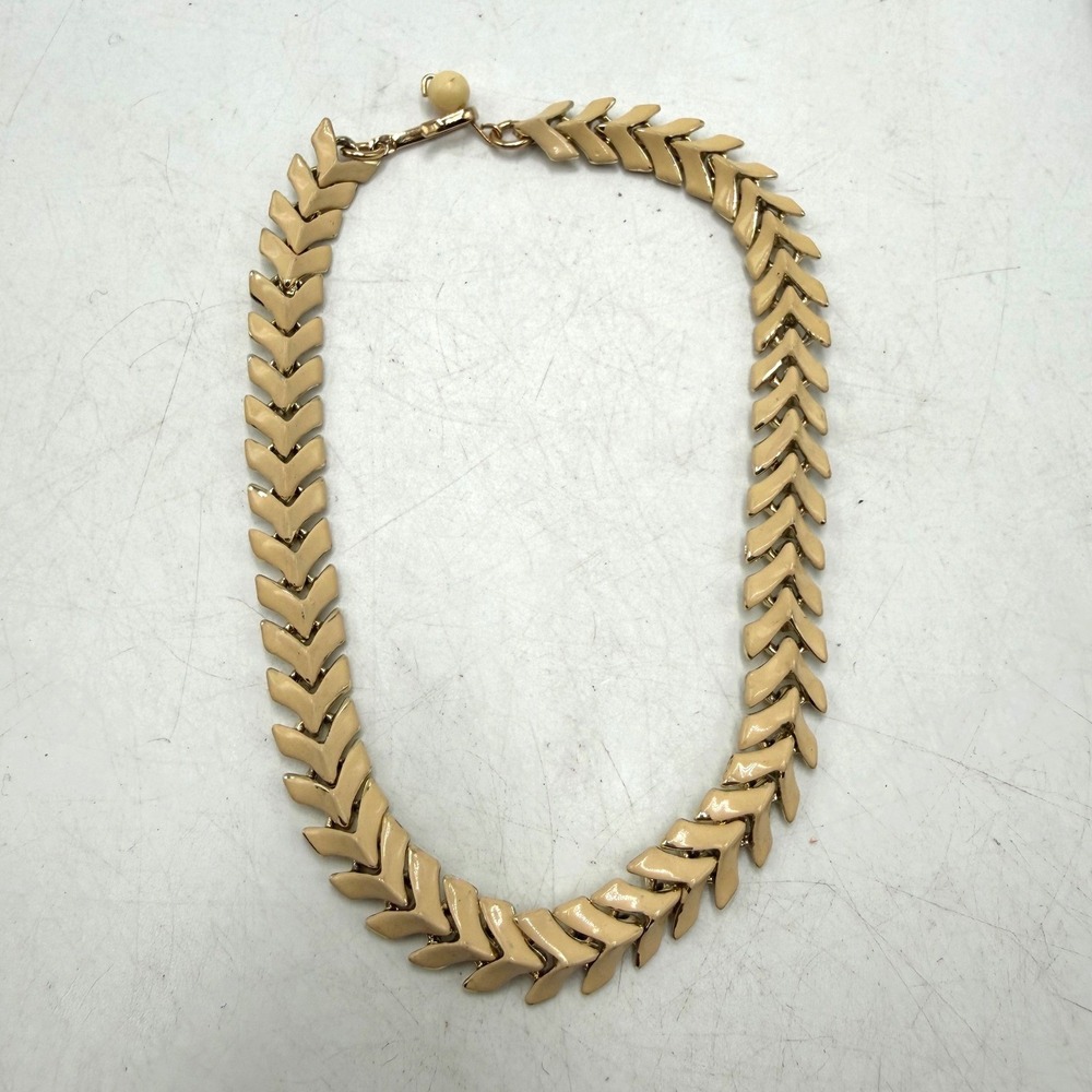 Vintage Coro Cream Enamel Chevron Link Choker Necklace Gold Tone J-Hook Clasp